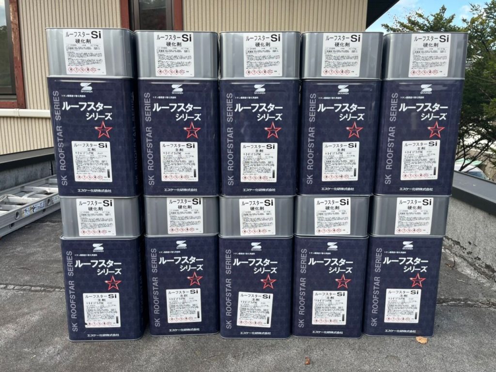 中塗り、上塗り作業に使う塗料