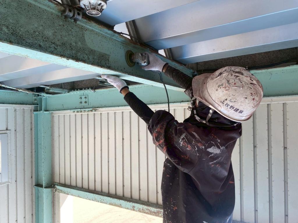 苫小牧市、建屋鉄骨塗装 鉄骨 下地調整(ケレン)