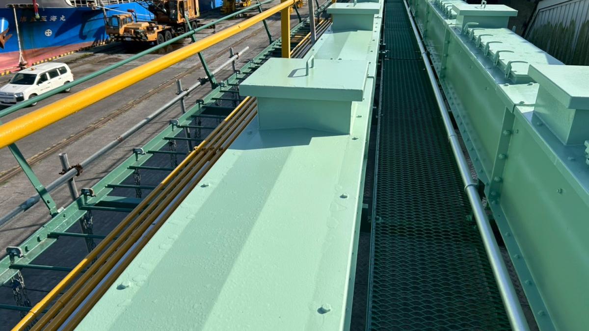 苫小牧埠頭、コンベアー、架台塗装 アフター