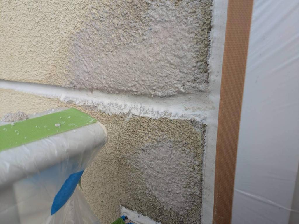 苫小牧市のぞみ町 のぞみの詩 外壁 コーキング材、へら押え(仕上げ)