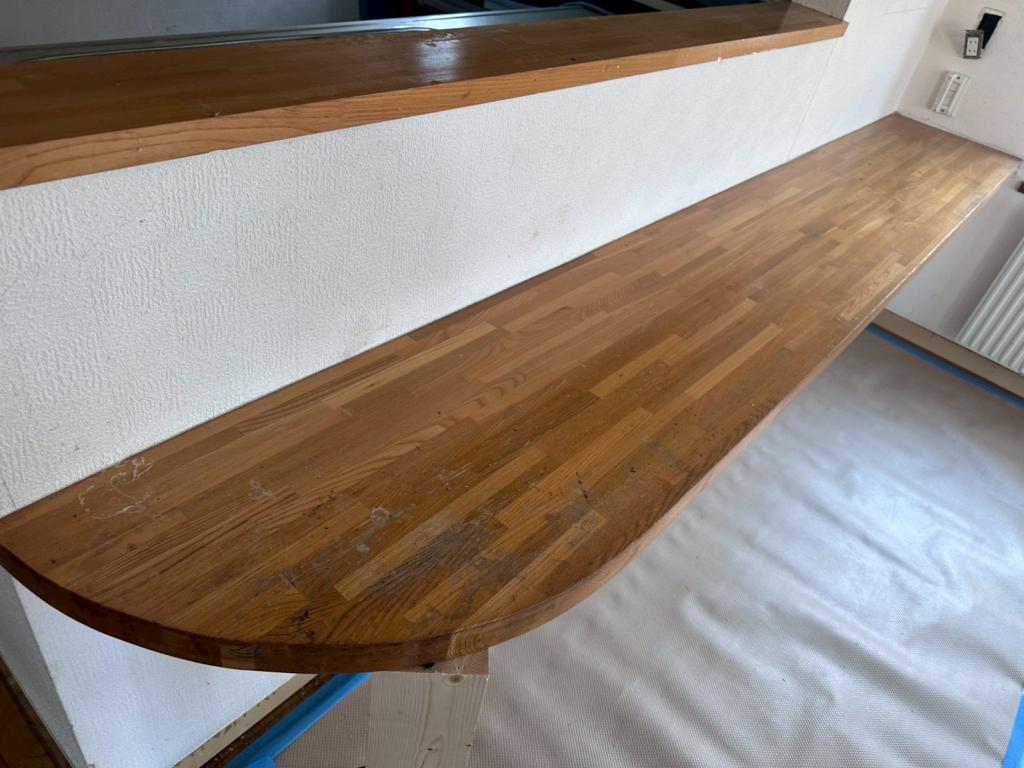 苫小牧澄川町 中古住宅室内塗装 集成材カウンター調査