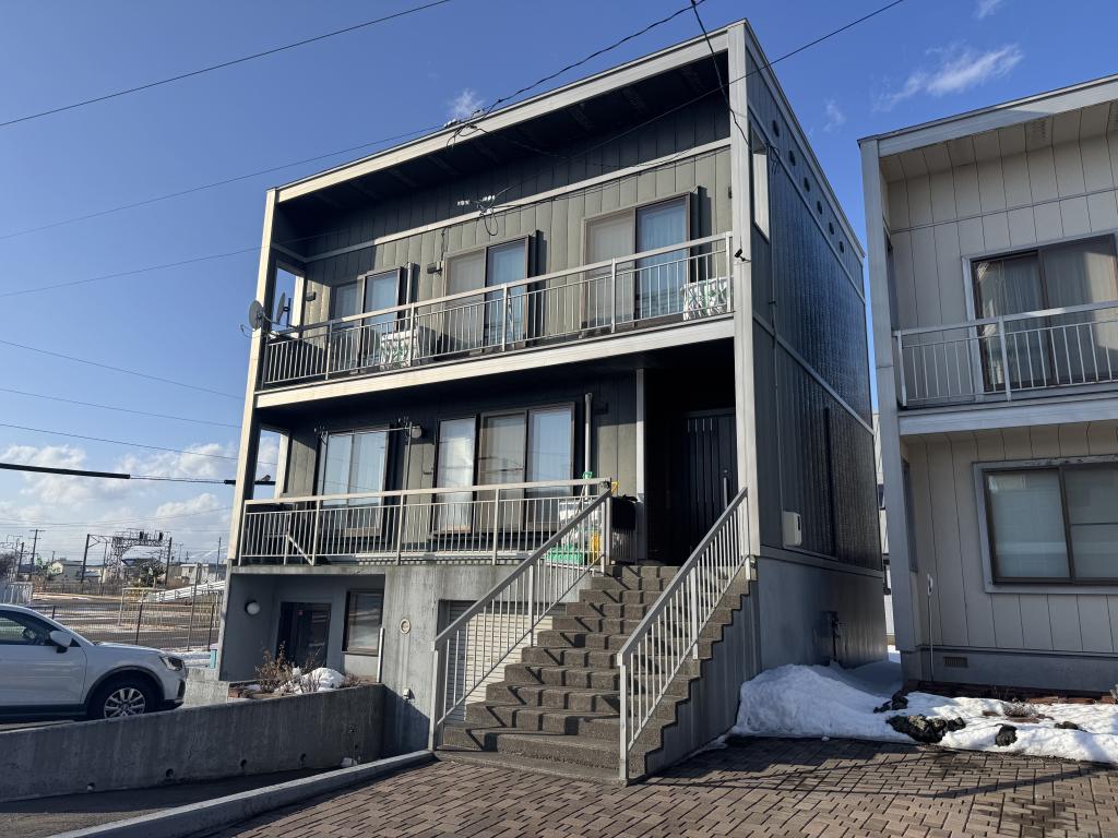 苫小牧市新中野町、N様邸 全体(南面)調査