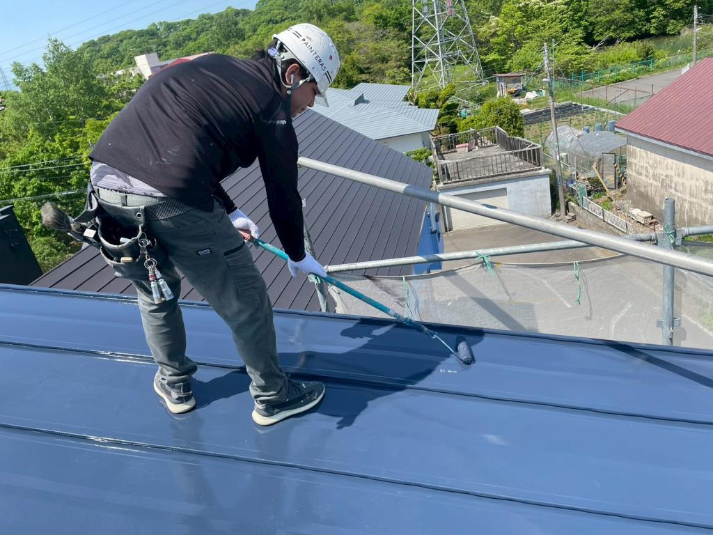 苫小牧市はまなす町、N様邸 屋根 上塗り