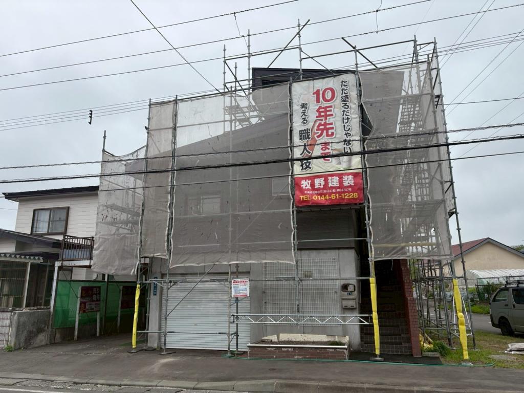 苫小牧市はまなす町、N様邸 全体 仮設足場設置